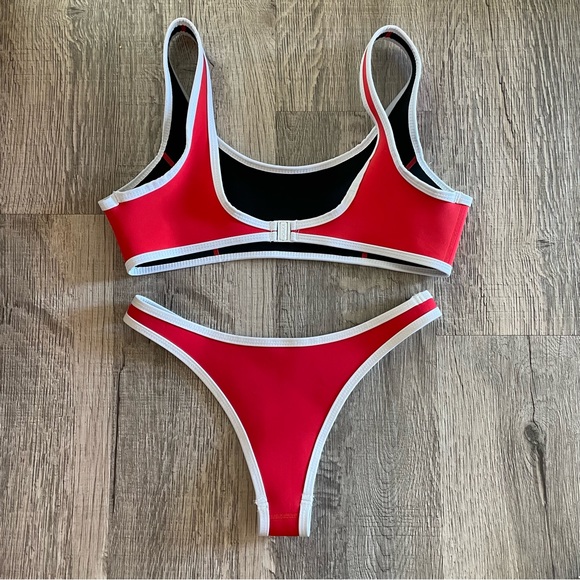 HOAKA Swim neoprene bikini set - Picture 2 of 9